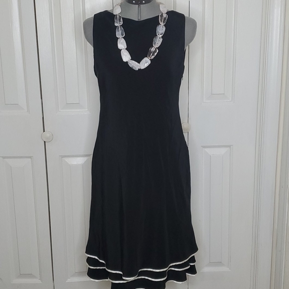 Lauren Ralph Lauren Dresses & Skirts - LAUREN RALPH LAUREN Sleeveless Black Dress Size 8